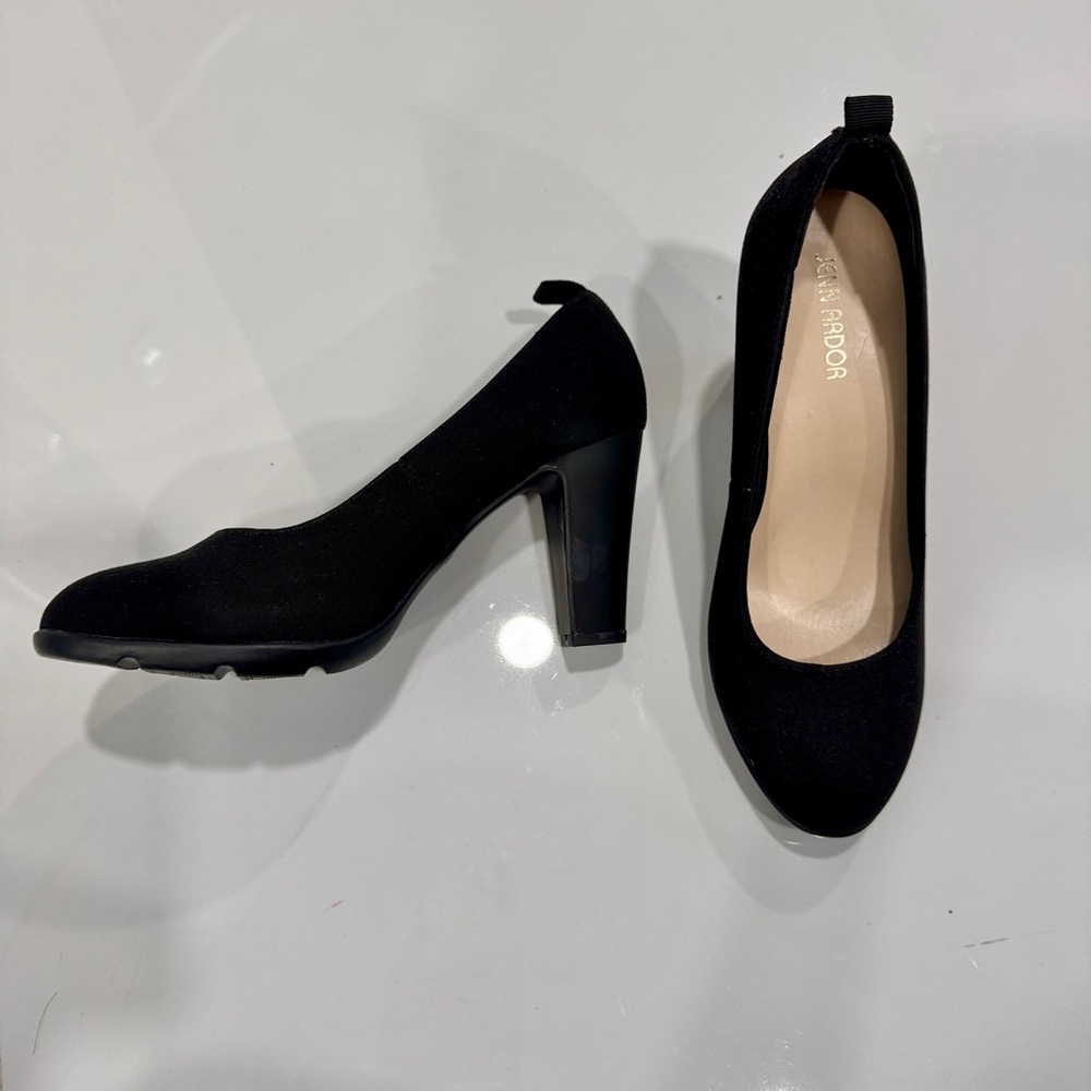Jenn Ardor Suede Rounded Black Heels 8.5